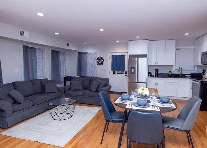 Modern Luxury Home With Fireplace & Game-Room