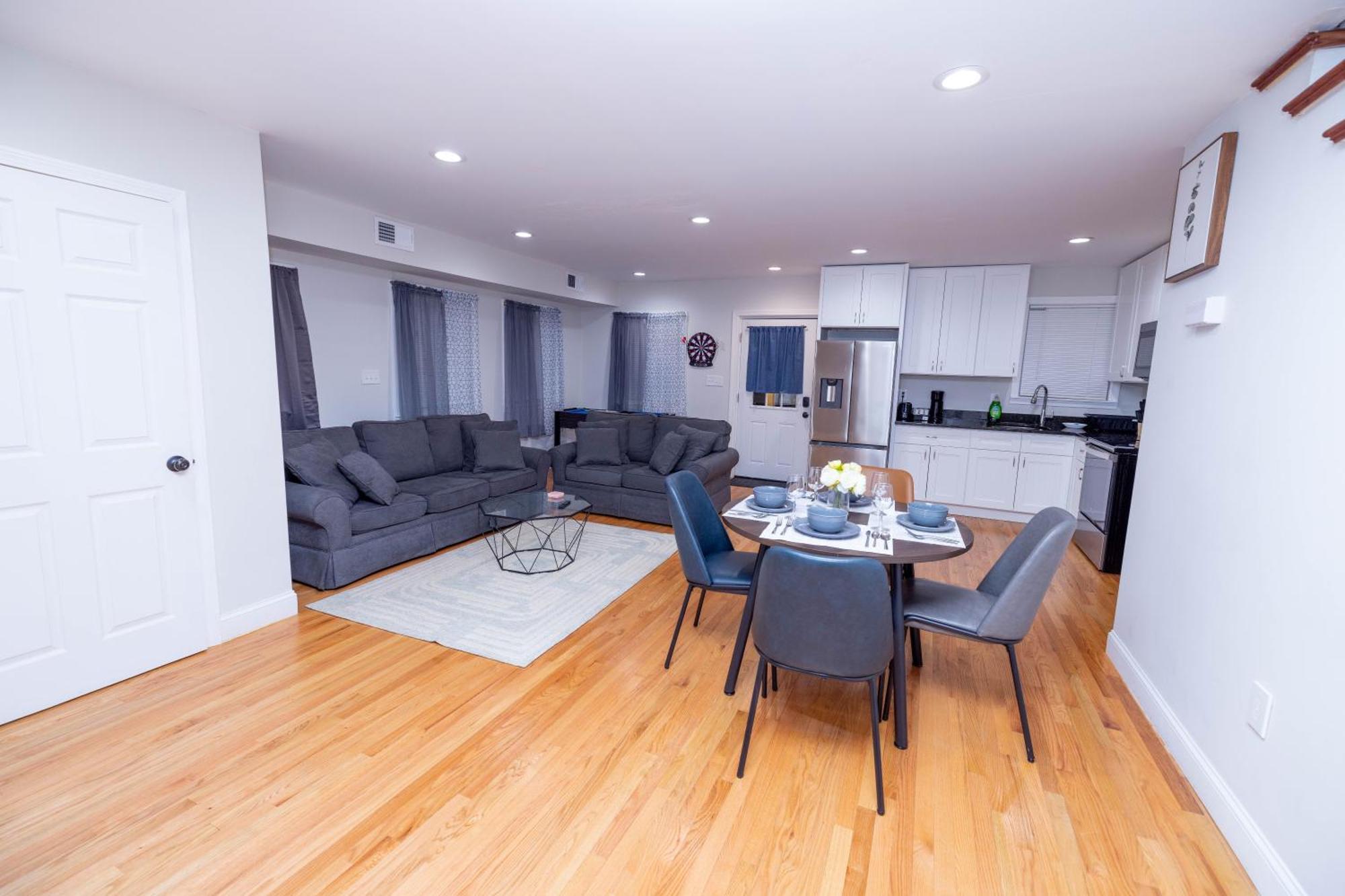 Modern Luxury With Fireplace & Game-room *