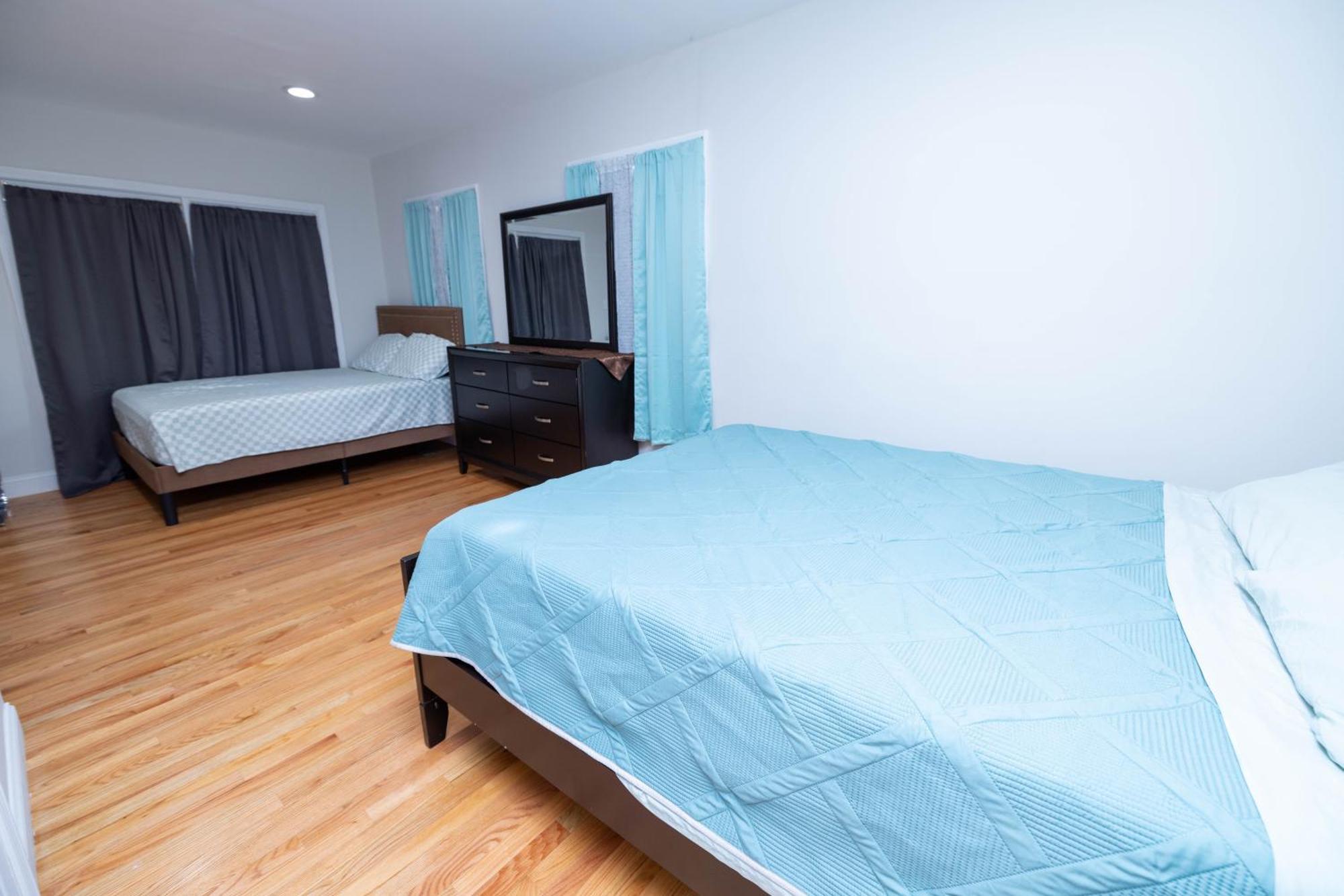 Modern Luxury With Fireplace & Game-room * Brockton