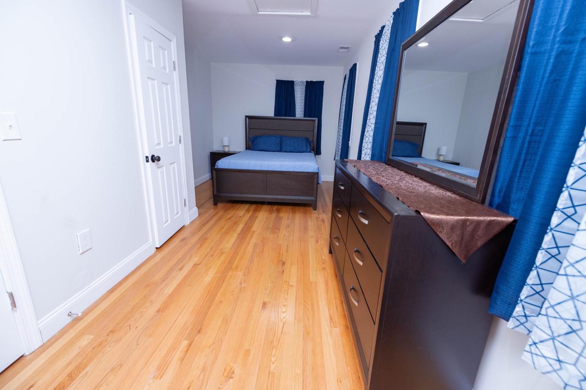 Apartment Modern Luxury With Fireplace & Game-room Brockton